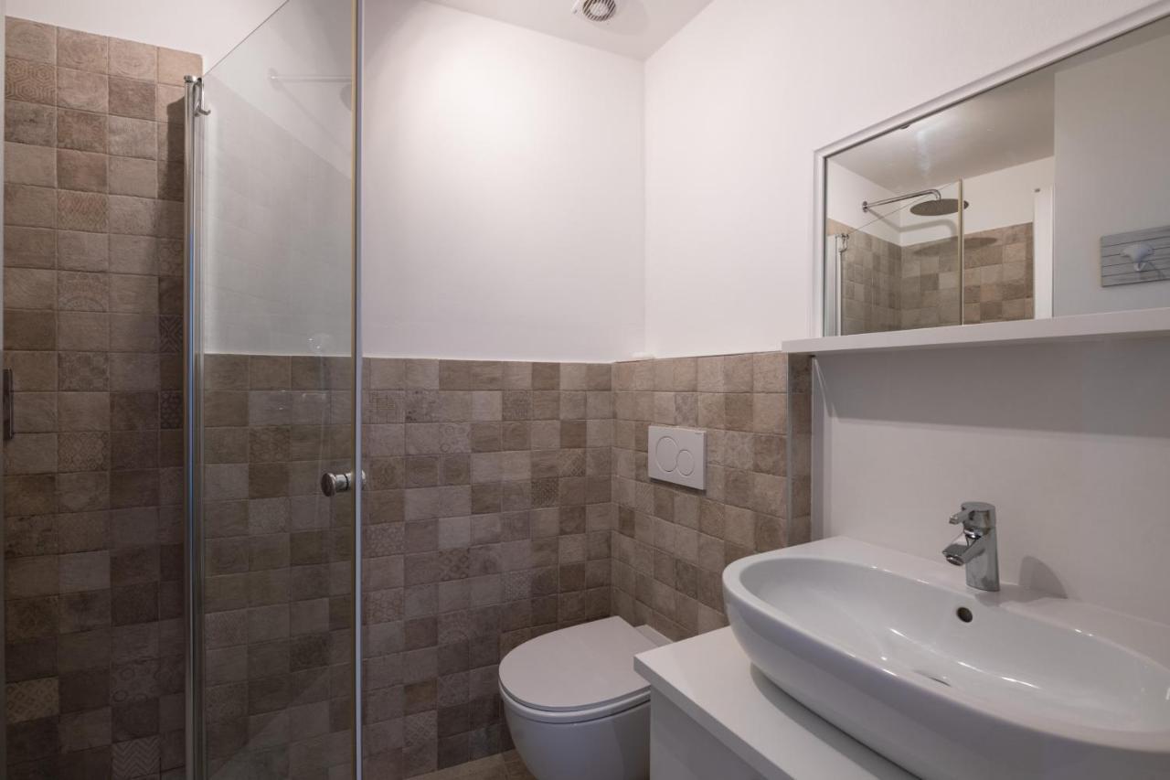 Blue Sea View Apartment โรวีน ภายนอก รูปภาพ