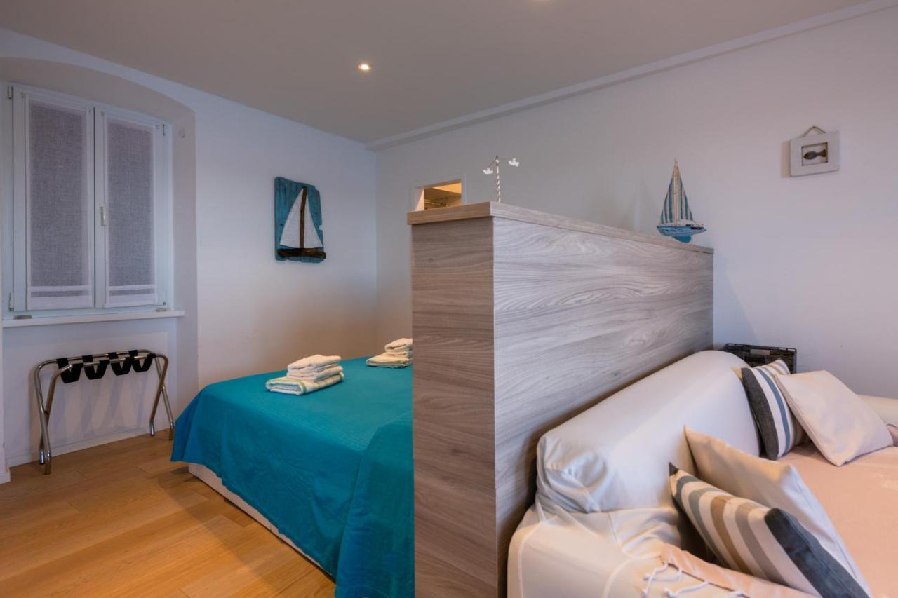 Blue Sea View Apartment โรวีน ภายนอก รูปภาพ