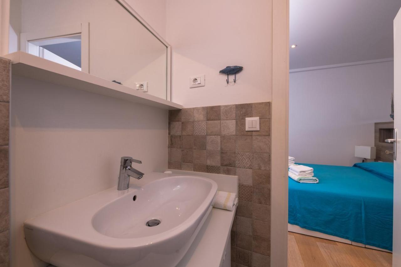 Blue Sea View Apartment โรวีน ภายนอก รูปภาพ