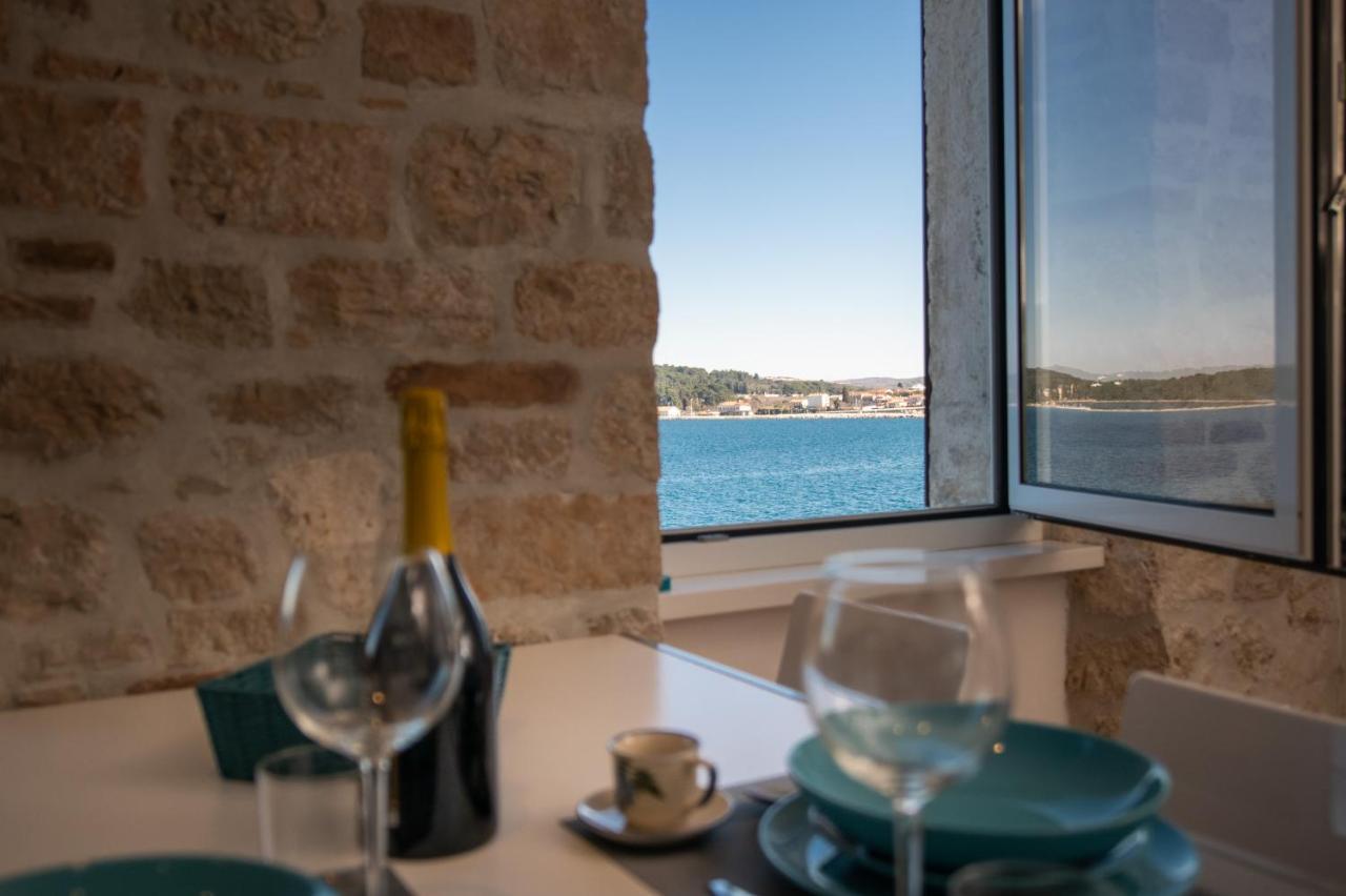 Blue Sea View Apartment โรวีน ภายนอก รูปภาพ